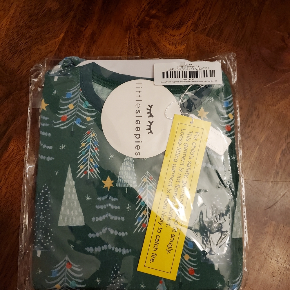 Little sleepies green trees